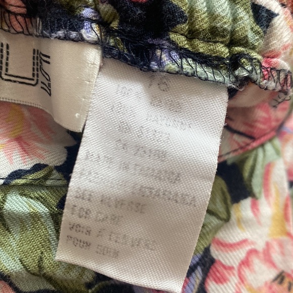 Gorgeous floral midi vintage skirt with pockets - Picture 5 of 7